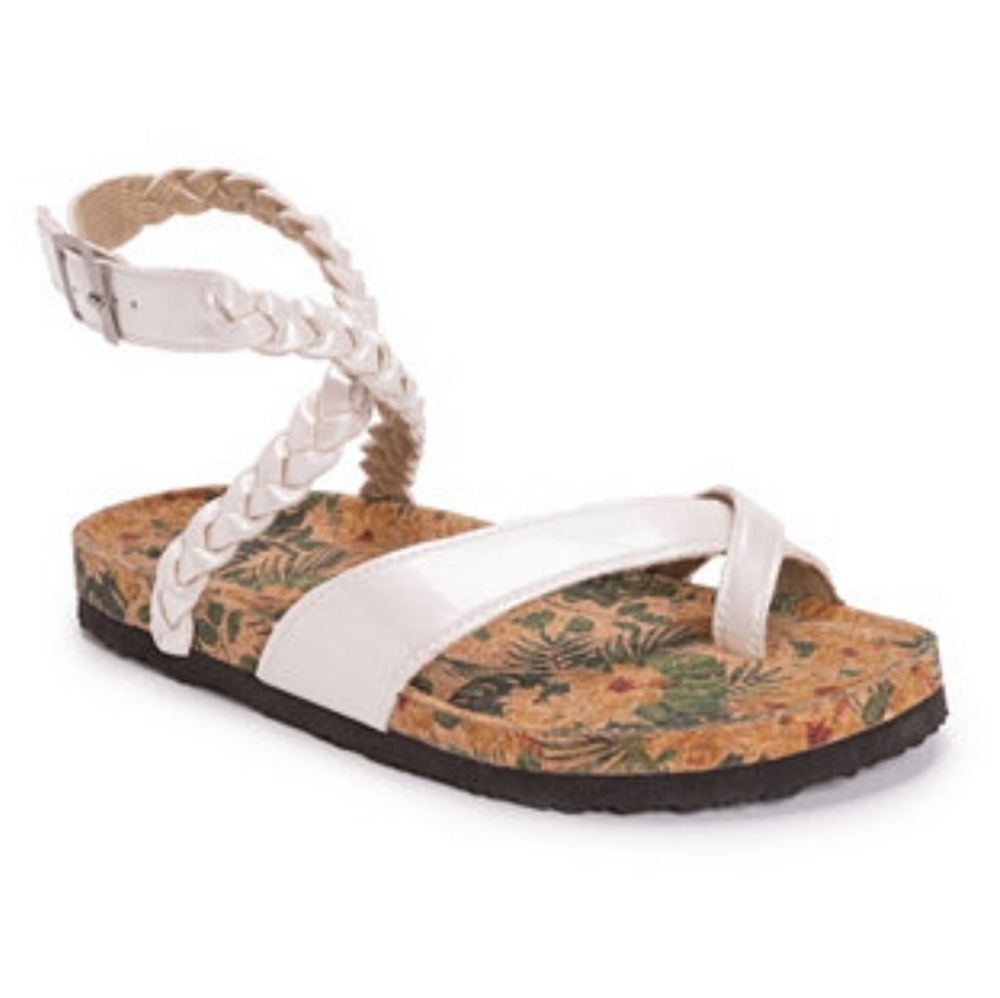 NWT Muk Luks White Braided Strap Sandals_10